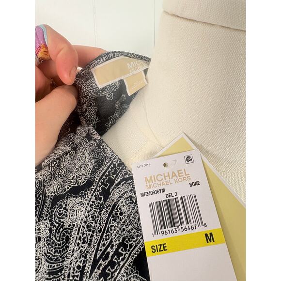 NWT Michael Kors Womens Foil Paisley Wrap Top Size Medium Black Silver - Picture 15 of 15